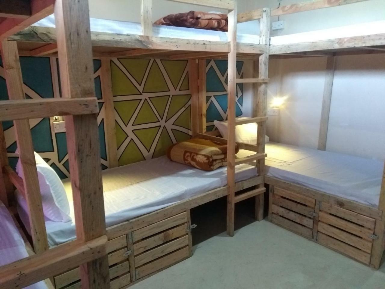 La Vaca India Mcleodganj Hostel แมคลอยด์กันจ์ ภายนอก รูปภาพ