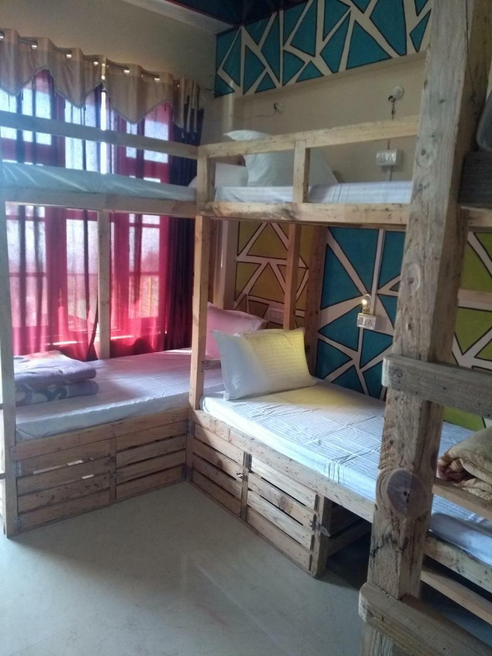 La Vaca India Mcleodganj Hostel แมคลอยด์กันจ์ ภายนอก รูปภาพ