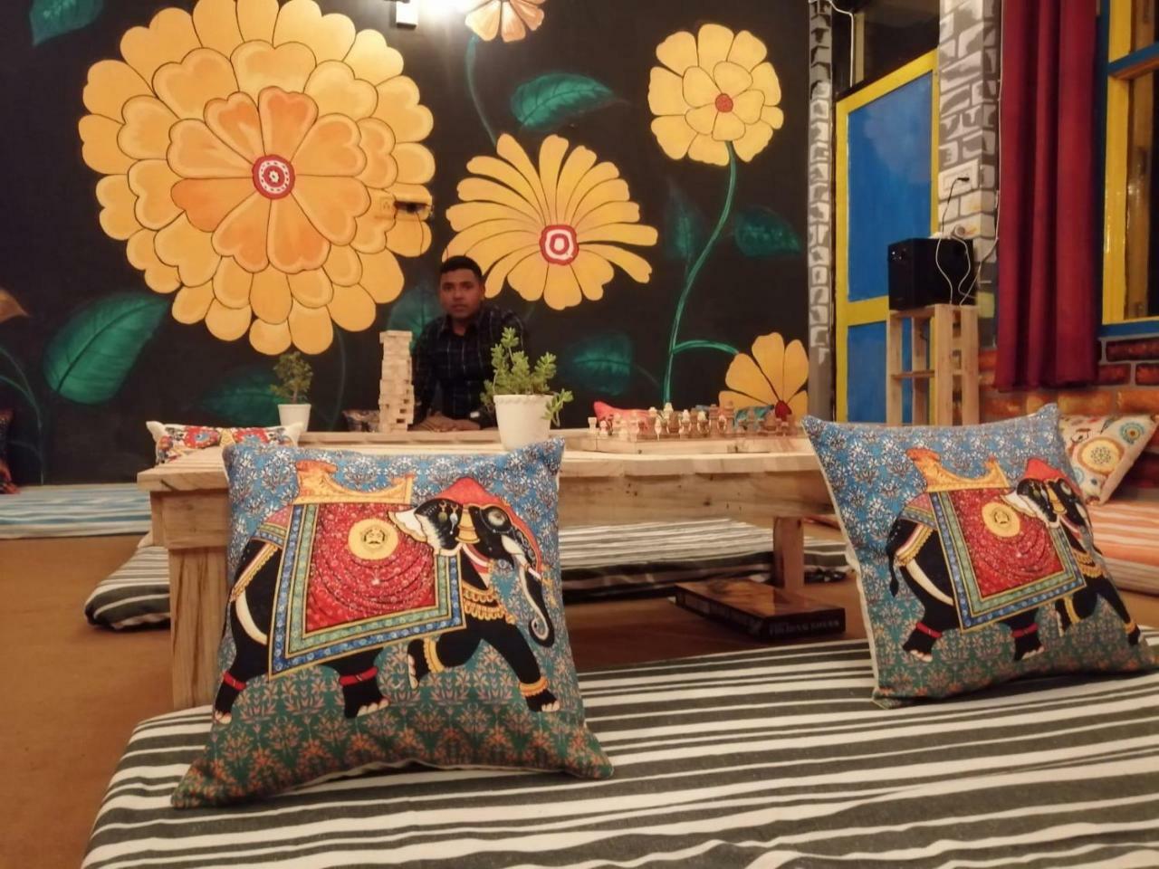 La Vaca India Mcleodganj Hostel แมคลอยด์กันจ์ ภายนอก รูปภาพ