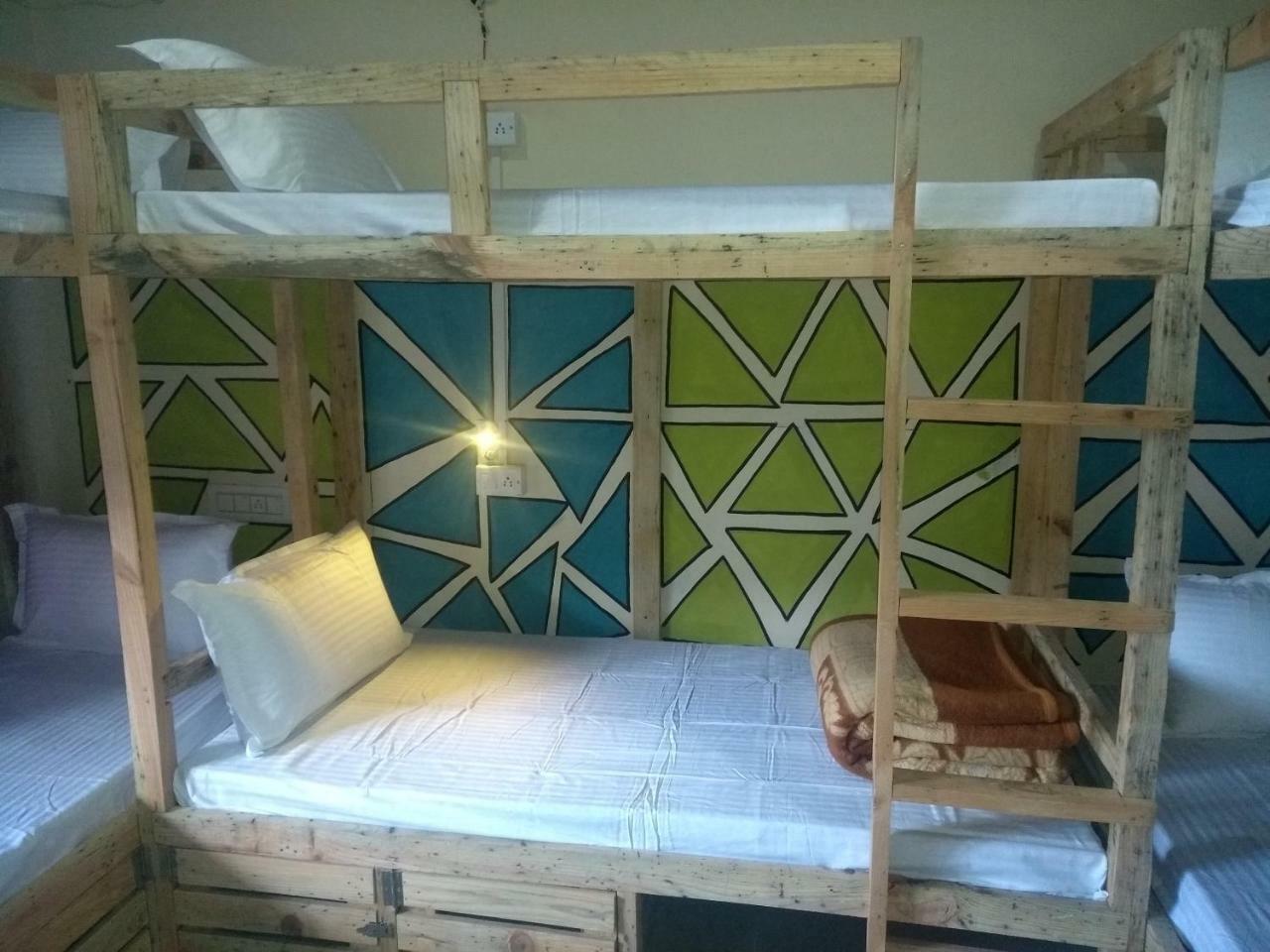 La Vaca India Mcleodganj Hostel แมคลอยด์กันจ์ ภายนอก รูปภาพ