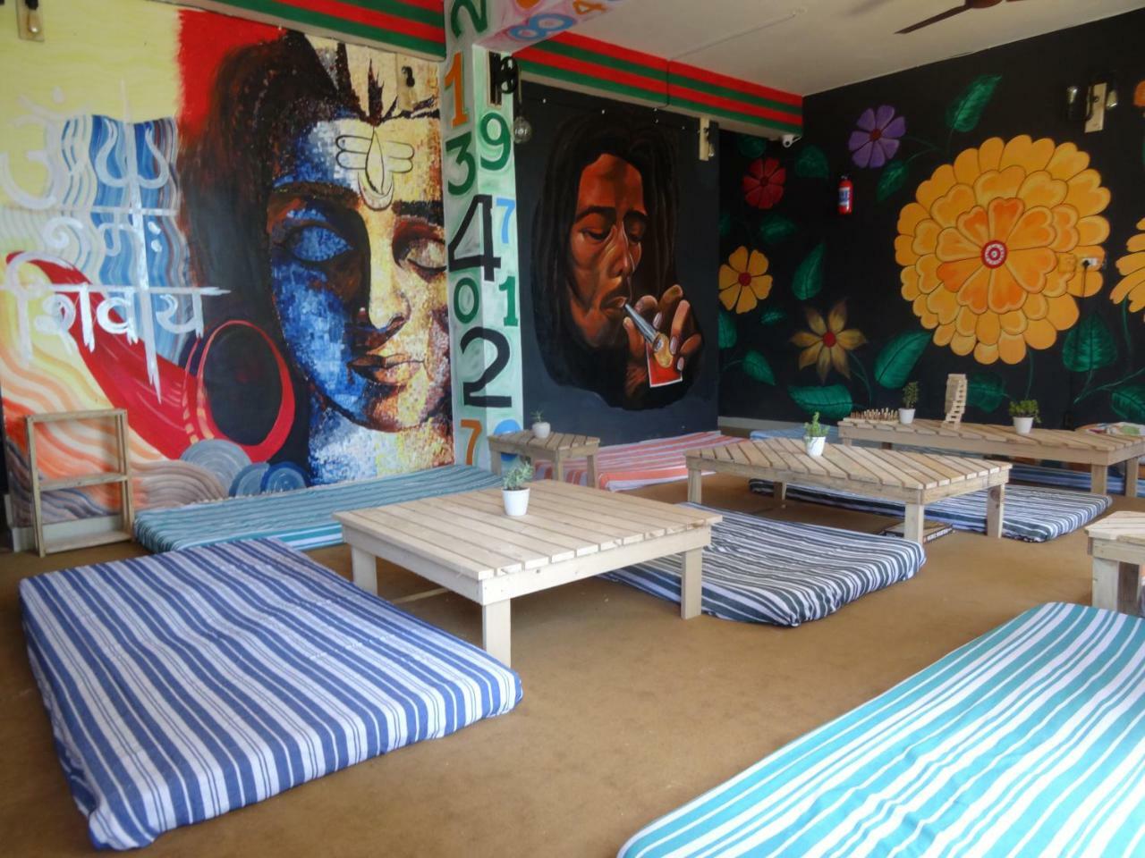La Vaca India Mcleodganj Hostel แมคลอยด์กันจ์ ภายนอก รูปภาพ