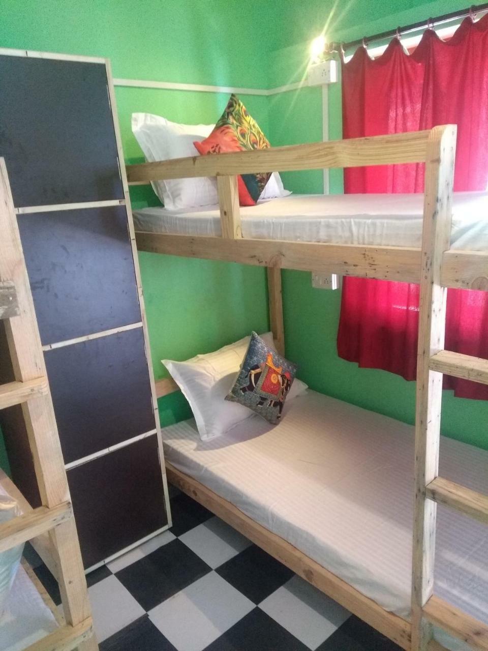 La Vaca India Mcleodganj Hostel แมคลอยด์กันจ์ ภายนอก รูปภาพ